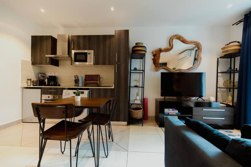 Enjoy Luxury Studio W/Pool @Embassy Gardens 아크라 외부 사진